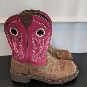 Ariat // Round Toe Glitter Cowgirl Boots